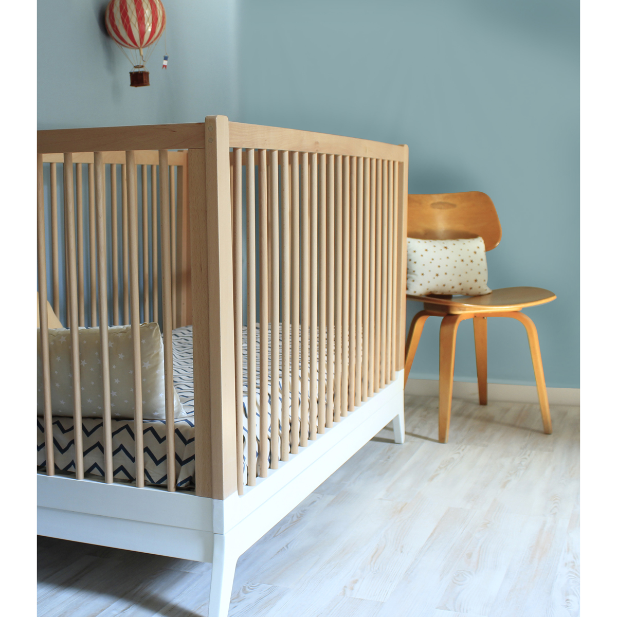 Lit bébé vert tropical nobodinoz pour chambre enfant les ...