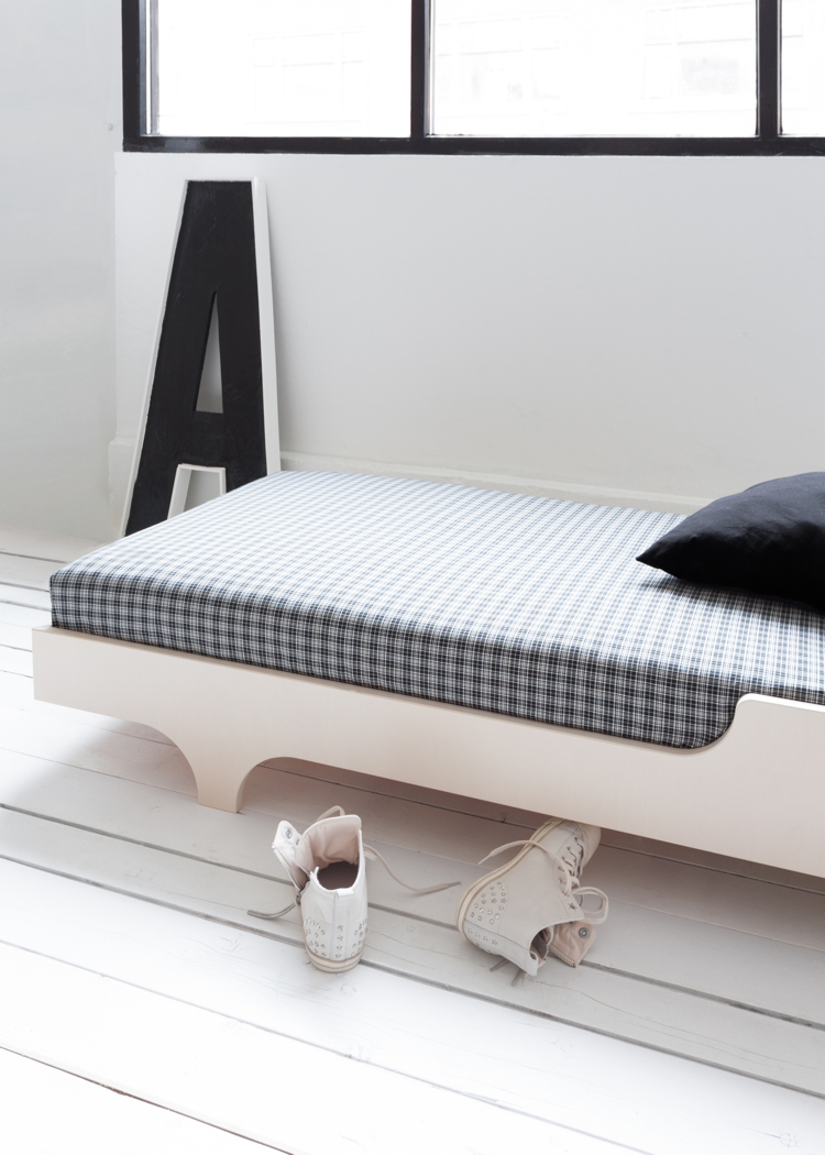Lit enfant a teen bed et son matelas cérusé blanc rafa kids pour ...