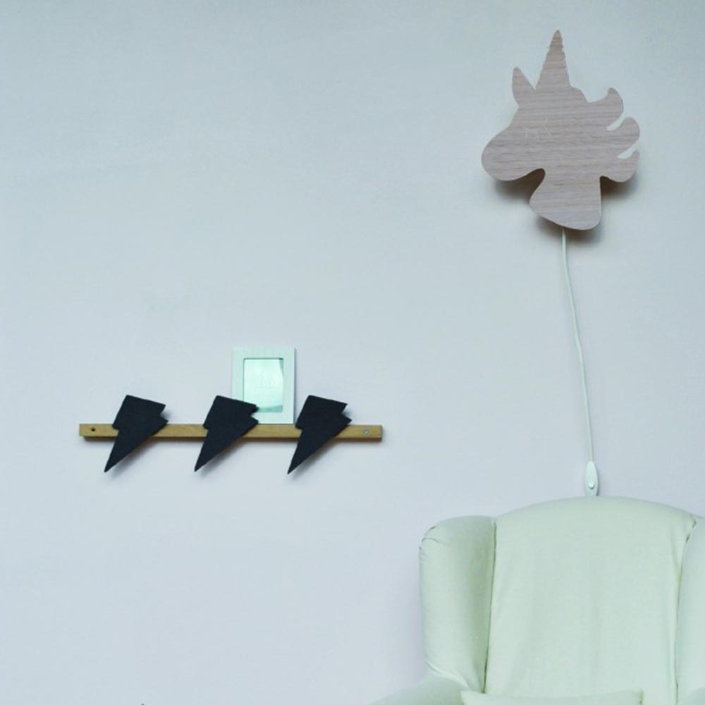 Lampe applique licorne april eleven pour chambre enfant les ...