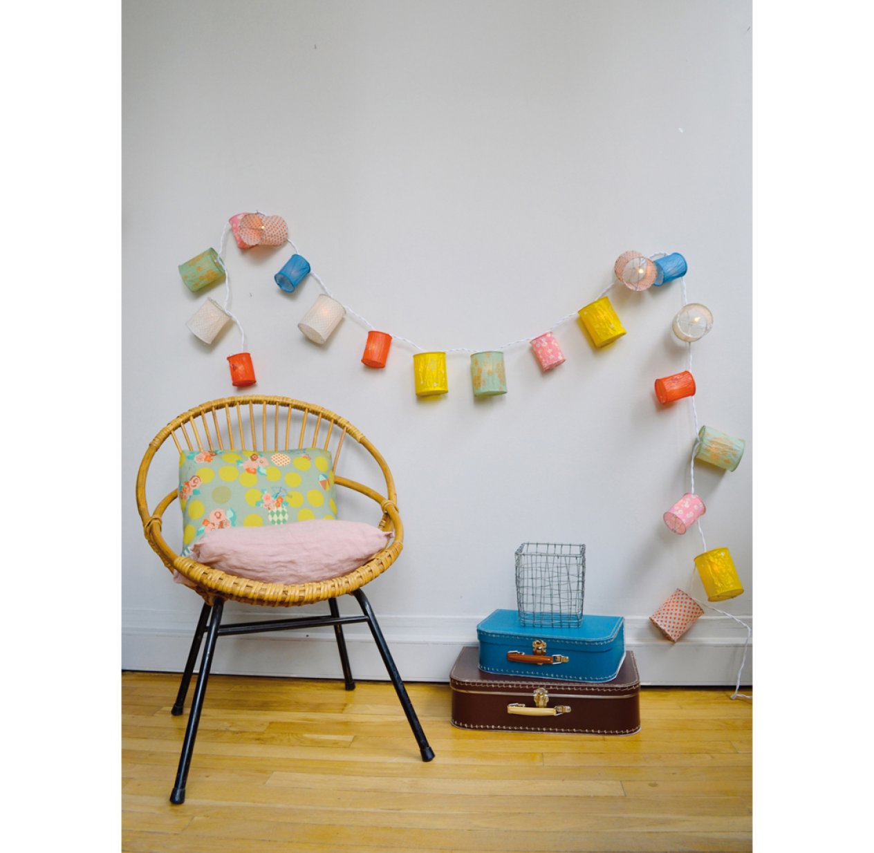 Guirlande lumineuse lampions Tout doux Mimilou pour chambre enfant - Les  Enfants du Design
