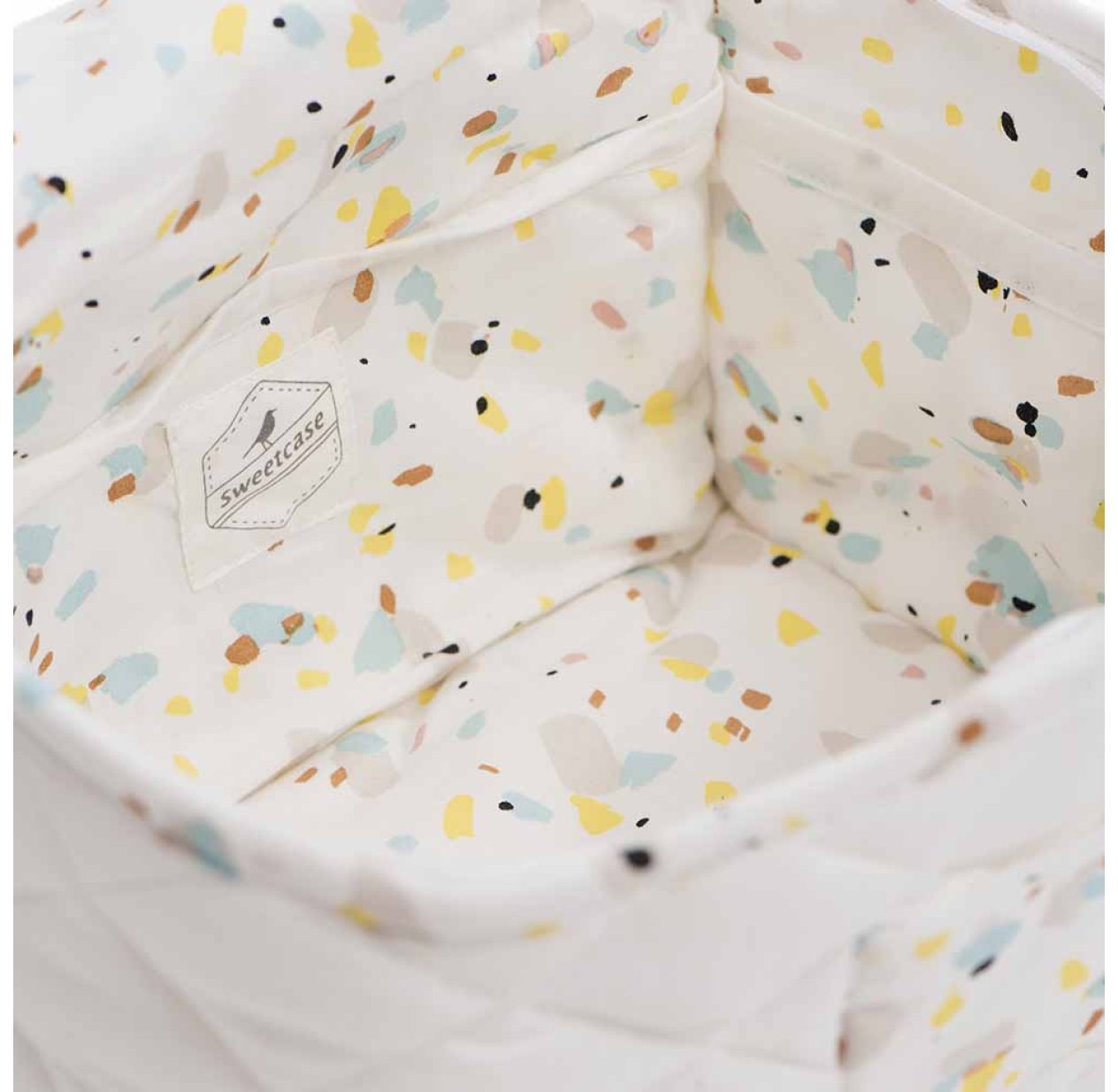Trousse De Toilette Bebe Nougatine Jaune Sweetcase Pour Chambre Enfant Les Enfants Du Design