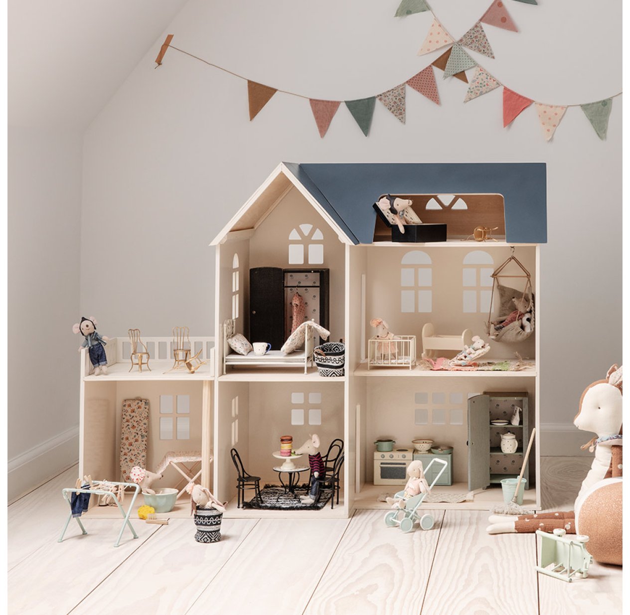 Maison de Poupée Miniature Maileg pour chambre enfant - Les Enfants du  Design