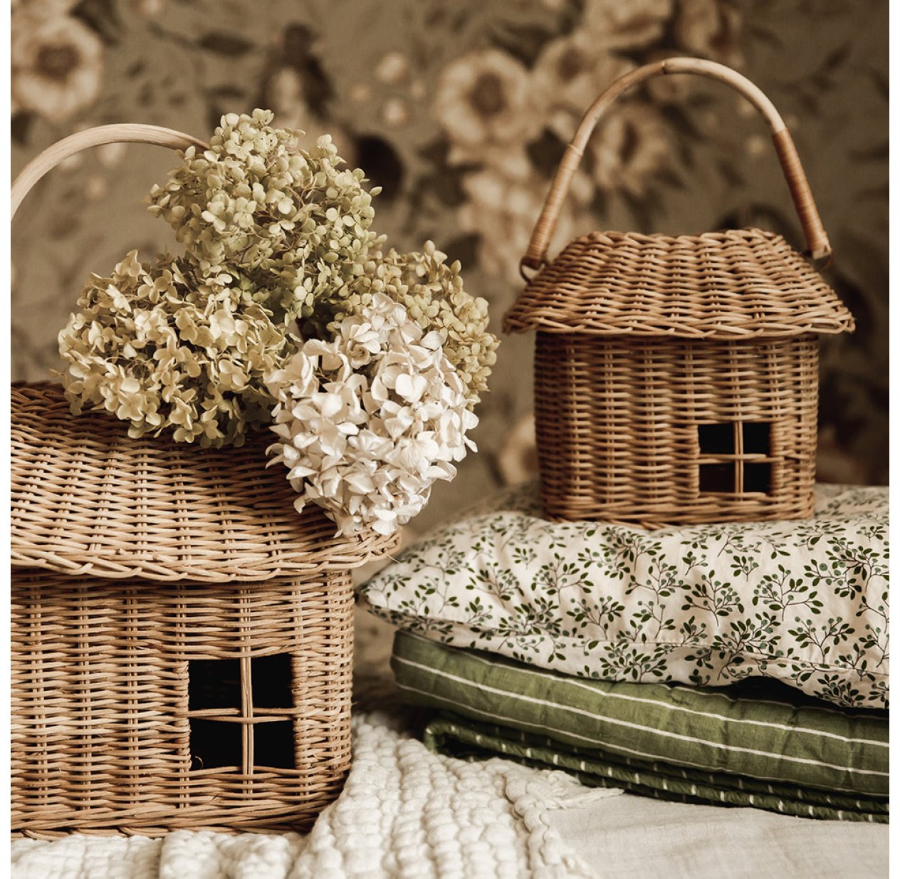 JOLI ANCIEN PETIT PANIER OSIER TRESSE pour PETITE