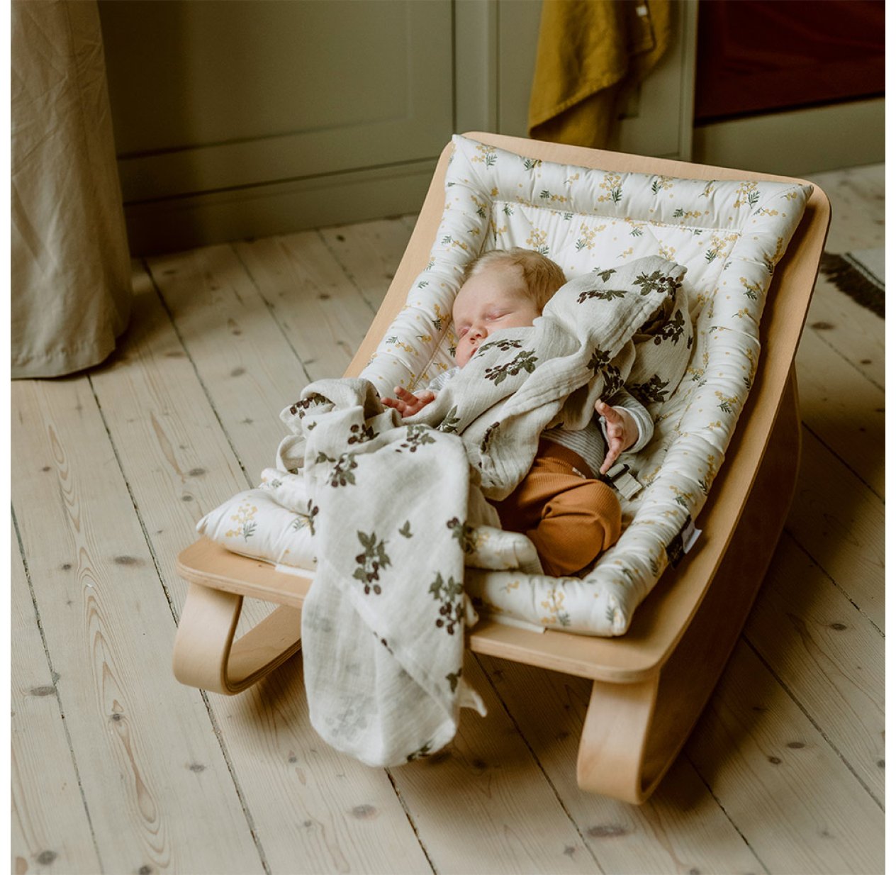 Transat Bebe Levo Mimosa X Garbo Friends Hetre Charlie Crane Pour Chambre Enfant Les Enfants Du Design