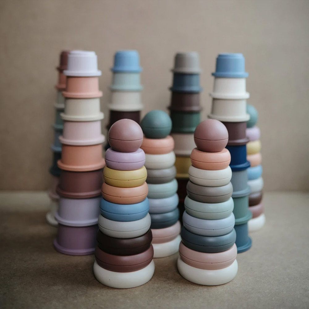 Anneaux à empiler Rainbow - Mushie