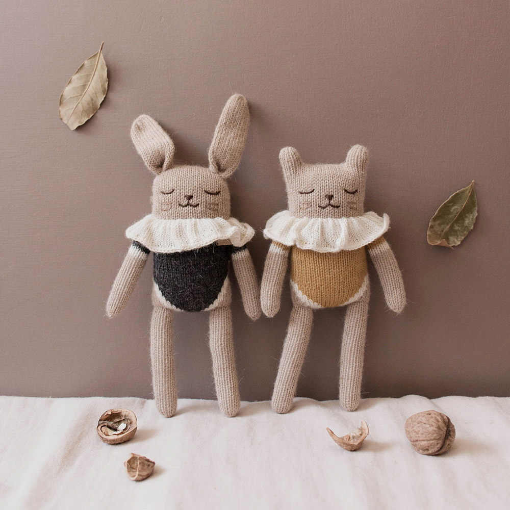 Doudou Chaton en Maillot - Moutarde - Main Sauvage