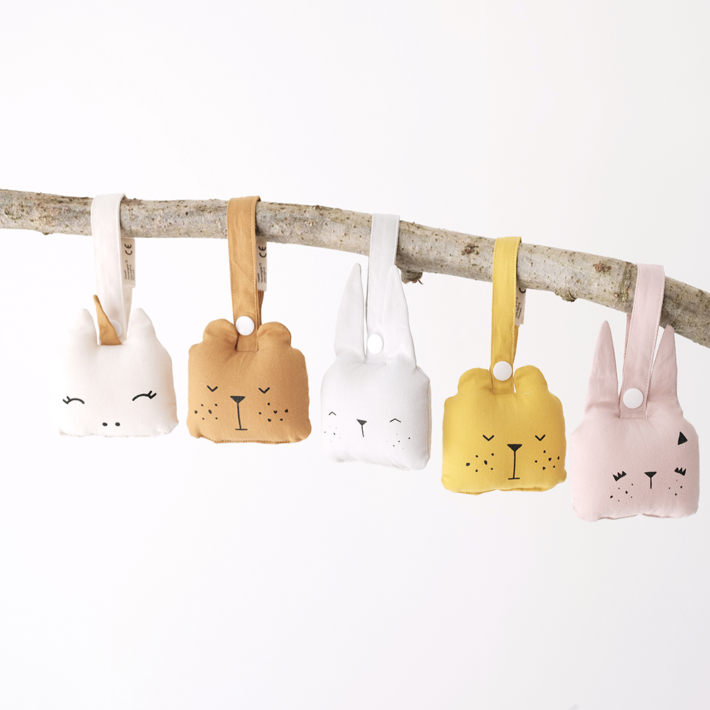 Hochet à suspendre Ours - Ocre - Fabelab