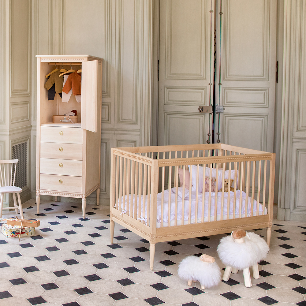 Lit bébé évolutif et son matelas - Bouleau - Gustavienne