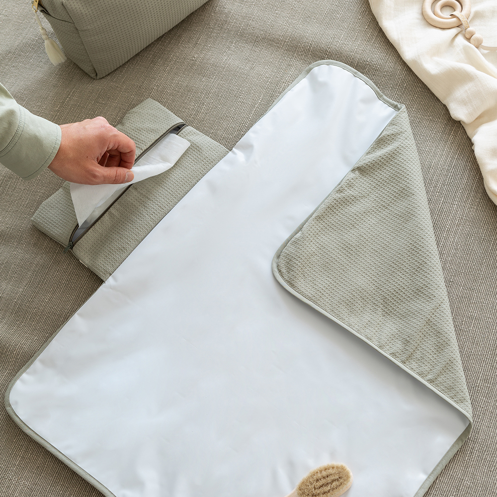Matelas à langer de Voyage Imperméable Mozart - Vert Laurier - Nobodinoz