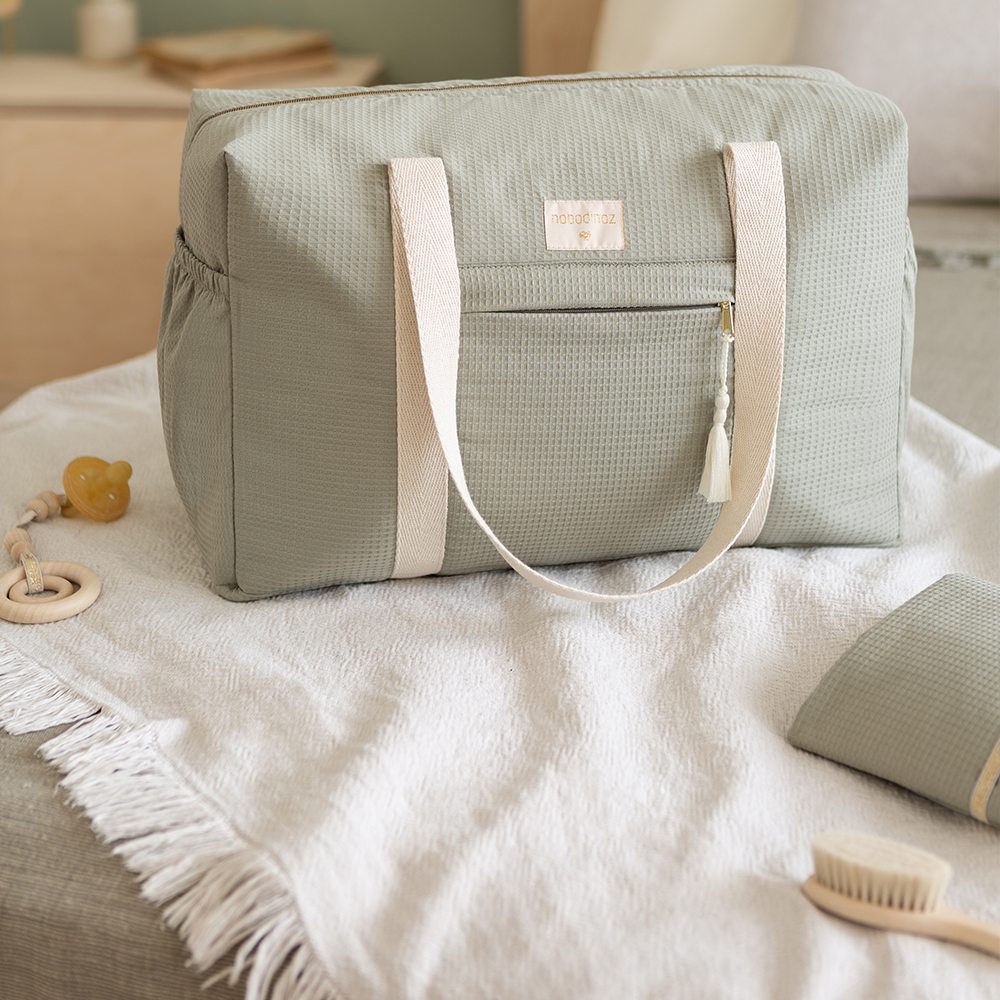 Sac de Maternité Imperméable Opera - Vert Laurier - Nobodinoz