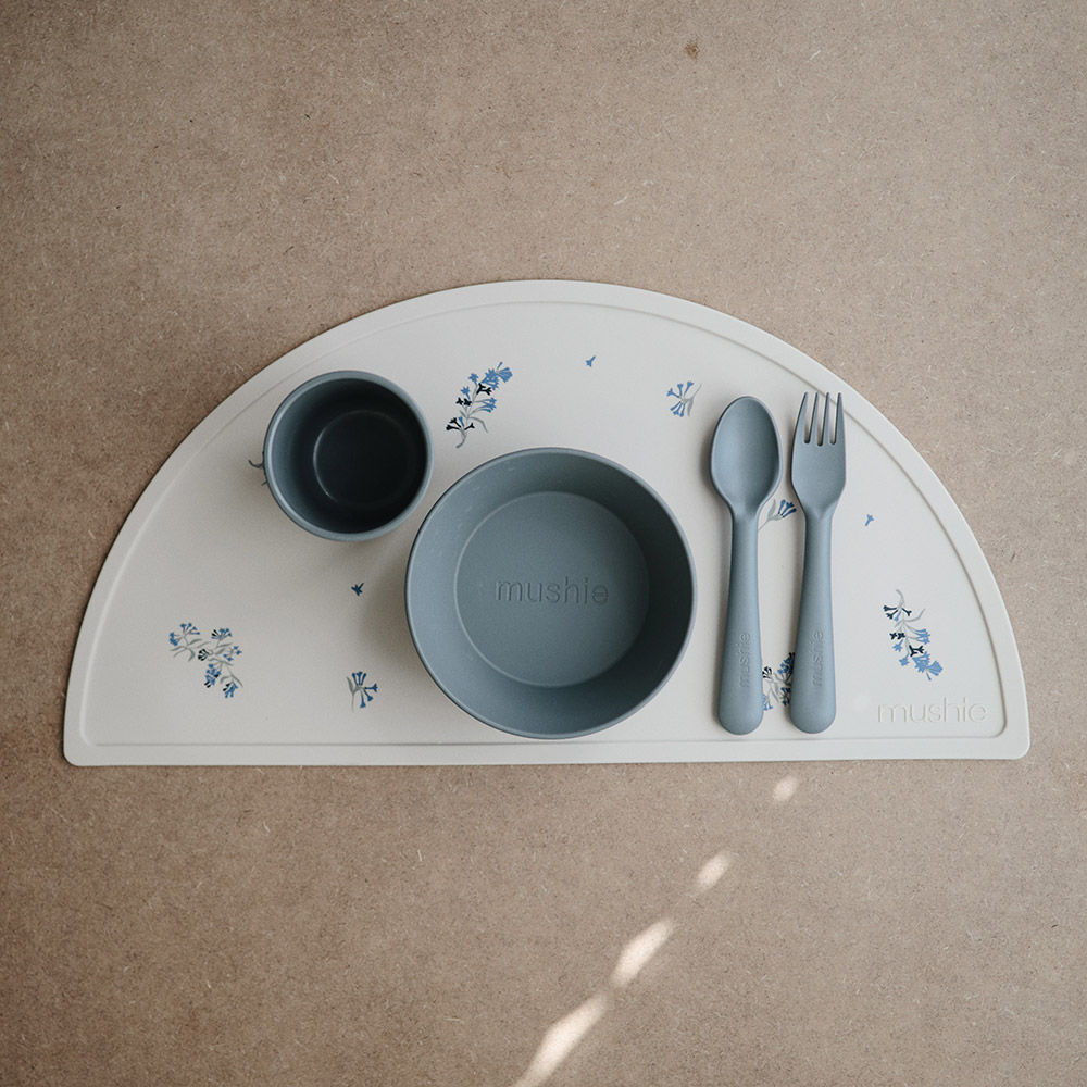 Set de Table en Silicone Fleurs de Lila - Mushie
